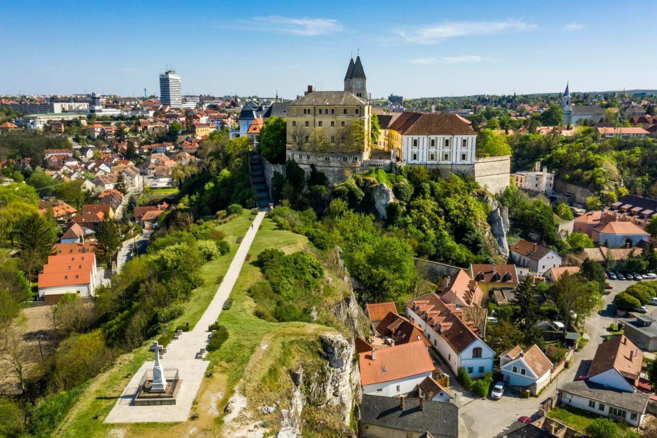 Villa Szofia Veszprem Apartments Eksteriør bilde